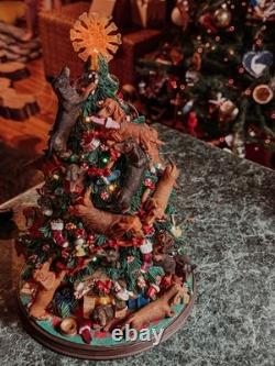 The Danbury Mint 15 Lighted Dachshund Christmas Tree With Lights And Star