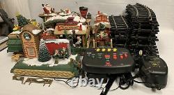 The HOLIDAY EXPRESS Animated Christmas Train Set #380 1996