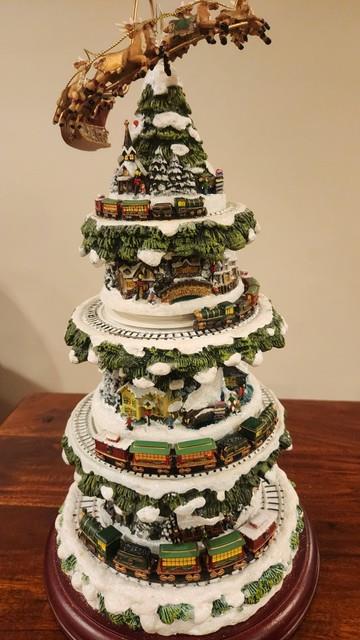 Thomas Kinkade Musical Wonderland Express Christmas Tree With Running Trains