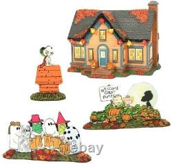 Trick or Treat Lane with Peanuts Department 56 Snow Village Halloween 6007640 Z