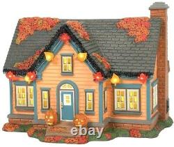 Trick or Treat Lane with Peanuts Department 56 Snow Village Halloween 6007640 Z