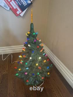 VINTAGE Atlantic Mold 19 Ceramic Christmas Tree Classic Green Lighted