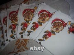 VINTAGE CHRISTMAS MCM TABLECLOTH 90x61 SANTA REINDEER 8 MATCHING NAPKINS EXCELL