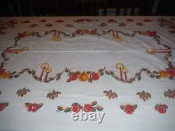 VINTAGE CHRISTMAS MCM TABLECLOTH 90x61 SANTA REINDEER 8 MATCHING NAPKINS EXCELL