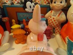 VINTAGE EASTER ROSEN ROSBRO HARD PLASTIC BUNNY RABBIT With BABY COACH CONTAINER