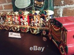 VINTAGE Mr Christmas Animated Holiday Lighted Musical Carousel 6 Horses 21 Songs