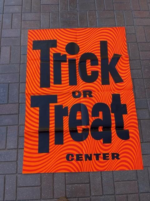 Vtg 1968 Halloween Trick Or Treat Retail Store Display Sign Huge Paper 40x54 #2