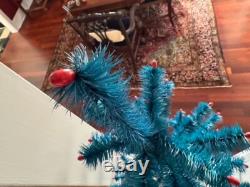 VTG. 50 inch authentic dyed goose feather green christmas tree withred berries VTG. 50 inch authentic dyed goose feather green christmas tree withred berries