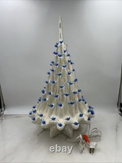 VTG Ceramic Lava Christmas Tree Opalescent White Blue Birds Doves 21 Tall Works