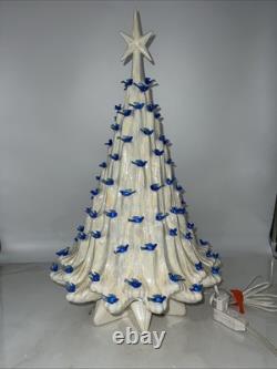 VTG Ceramic Lava Christmas Tree Opalescent White Blue Birds Doves 21 Tall Works