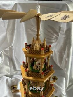 VTG German Erzegebirge Grimm Fairy Tale Snow White 3 Tier Pyramid 18 Carousel