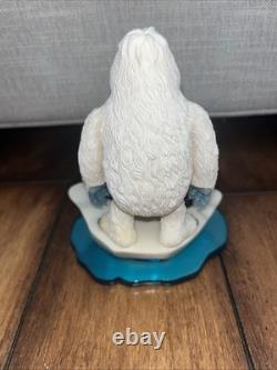 Very Rare Vntg Christmas abominable snowman surrounded by friends Enesco 104555