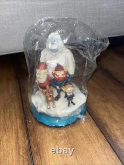 Very Rare Vntg Christmas abominable snowman surrounded by friends Enesco 104555