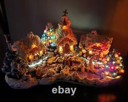 Vintage Ceramic Lighted Holiday Village One Of A Kind Late 1980's 17 x 10 base