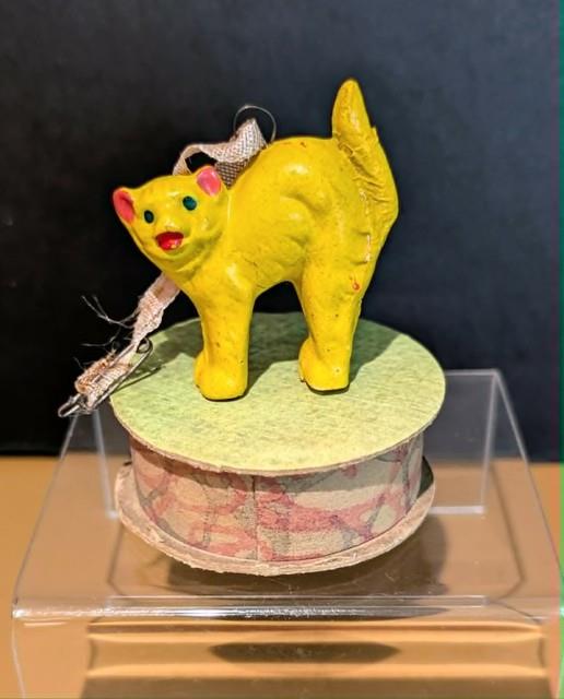 Vintage German Yellow Cat Miniature Box Candy Container Favor Pin 1950s 1960s