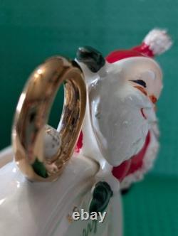 Vintage Lipper & Mann Spaghetti Santa on Painted Ceramic Christmas Clock Vintage Lipper & Mann Spaghetti Santa on Painted Ceramic Christmas Clock