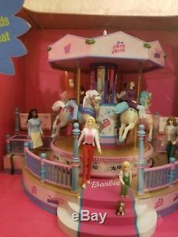 Vintage Mattel Barbie Girls Holiday Go Round Musical Carousel