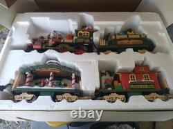 Vintage The Holiday Express Animated Christmas Train Set Number 380 1996