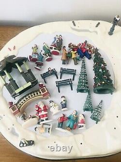 Vtg Mr Christmas Holiday Skaters Village Ice Skating Rink 50 Songs + Xtra Mint