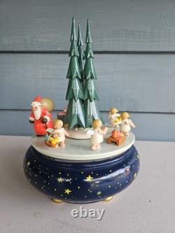 Wendt & Kuhn Christmas Procession Music Box Wendt & Kuhn Christmas Procession Music Box