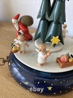 Wendt & Kuhn Christmas Procession Music Box