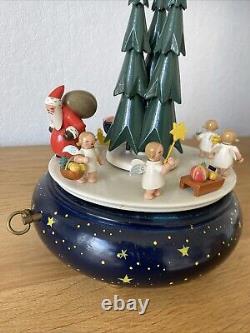 Wendt & Kuhn Christmas Procession Music Box