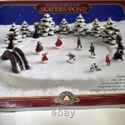 Wonderland Skaters Pond by Christmas Fantasy Ltd 1996 Musical Lighted Movement