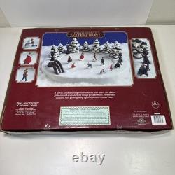 Wonderland Skaters Pond by Christmas Fantasy Ltd 1996 Musical Lighted Movement