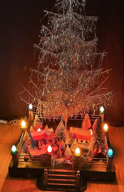 Wood Christmas Tree Stand Fence Lighted Base Display Lights Firemen Fence Rare