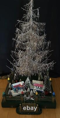 Wood Christmas Tree Stand Fence Lighted Base Display Lights Firemen Fence Rare